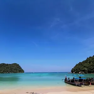 Pp Red Tuna Hut 2*, Ko Phi Phi Tajlandia